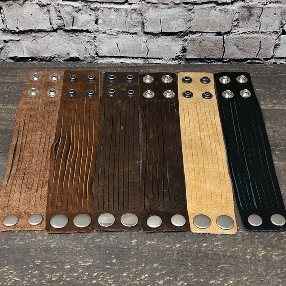 Luxe Boho Full-grain leather slashed snap bracelet - Picture 2 of 8